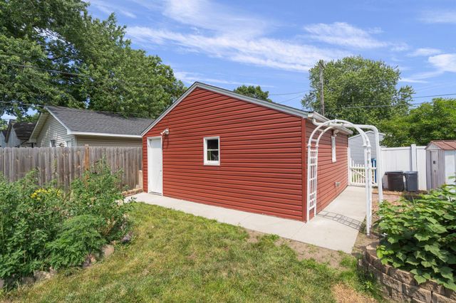 3824 Toledo Avenue N, Robbinsdale, MN 55422