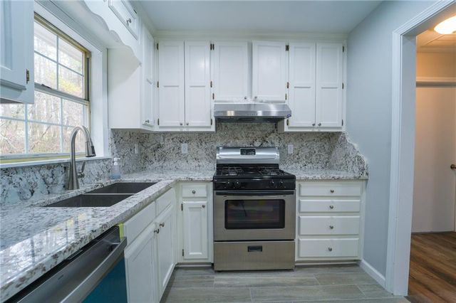 3170 Ashly Brooke Drive, Snellville, GA 30078