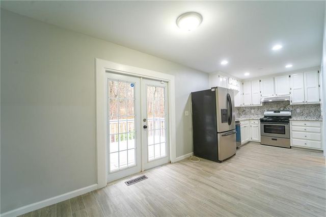 3170 Ashly Brooke Drive, Snellville, GA 30078