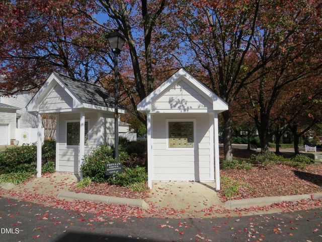 3912 Stags Leap Circle 27, Raleigh, NC 27612