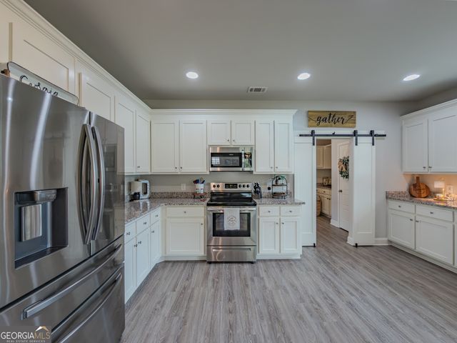 198 Woodlawn Avenue, Winder, GA 30680
