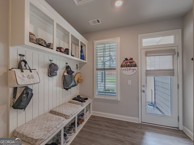 198 Woodlawn Avenue, Winder, GA 30680