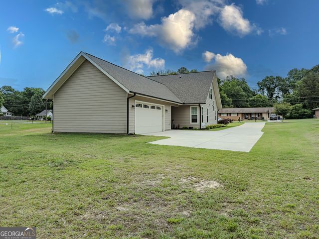 198 Woodlawn Avenue, Winder, GA 30680