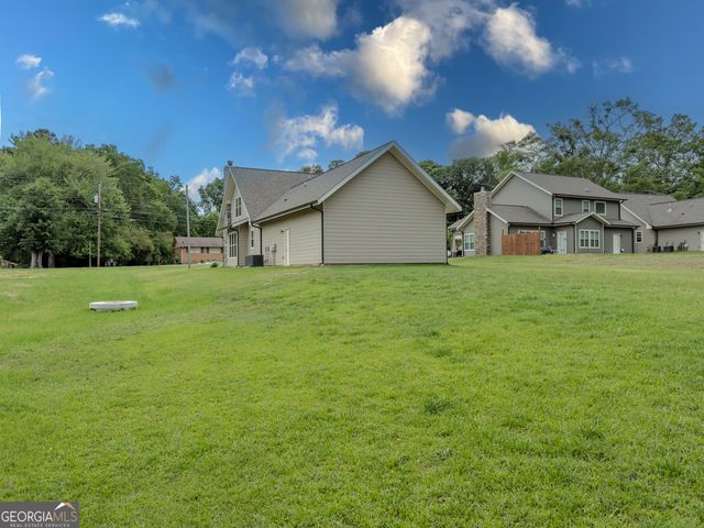 198 Woodlawn Avenue, Winder, GA 30680