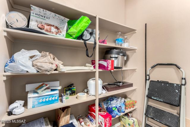 7012 S Red Maids Drive, Tucson, AZ 85756