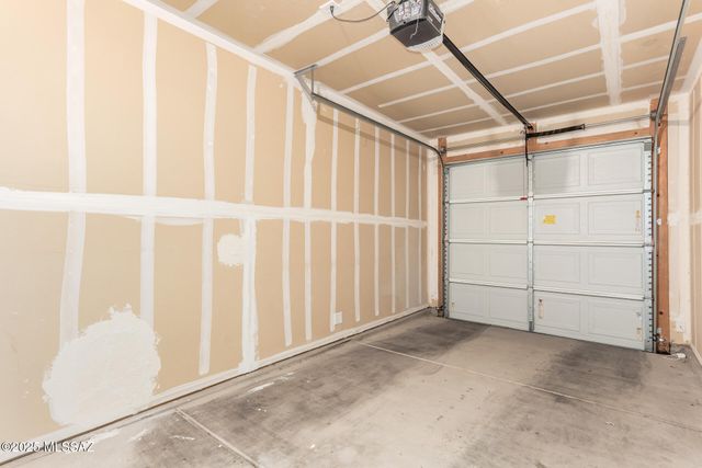 7012 S Red Maids Drive, Tucson, AZ 85756