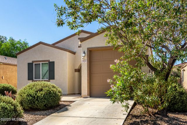 7012 S Red Maids Drive, Tucson, AZ 85756