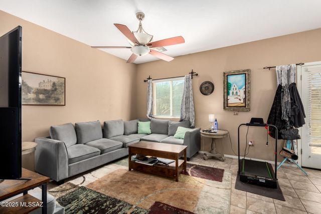 7012 S Red Maids Drive, Tucson, AZ 85756