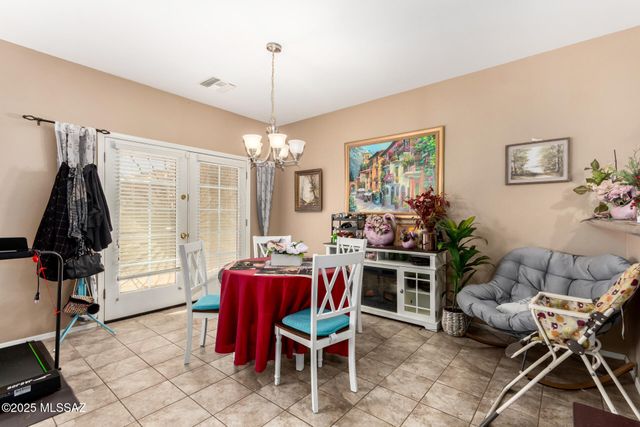 7012 S Red Maids Drive, Tucson, AZ 85756