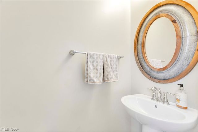 3147 Fairview Drive, Avon, OH 44011