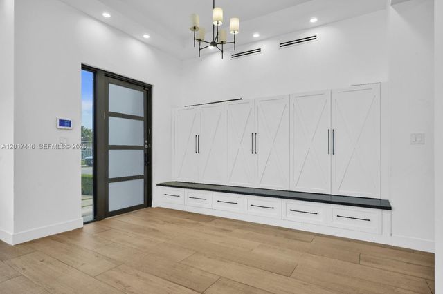 1025 NE 170th Ter, Miami, FL 33162