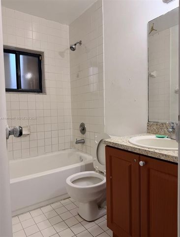 7880 W 29th Way 201, Hialeah, FL 33018