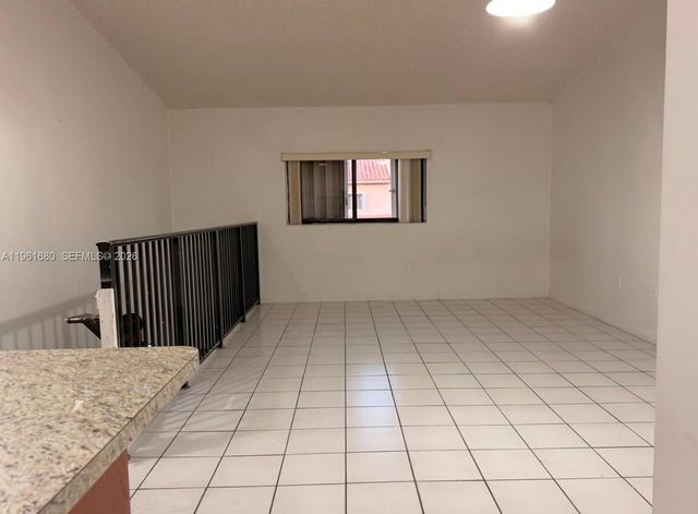 7880 W 29th Way 201, Hialeah, FL 33018