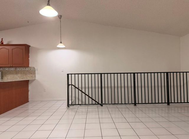 7880 W 29th Way 201, Hialeah, FL 33018