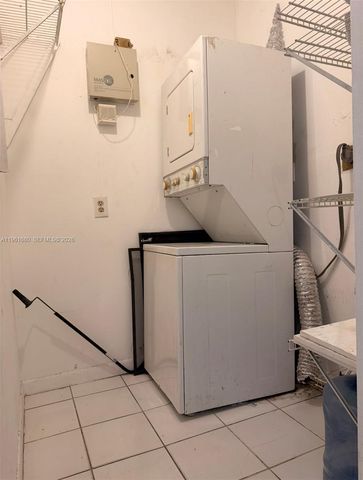 7880 W 29th Way 201, Hialeah, FL 33018