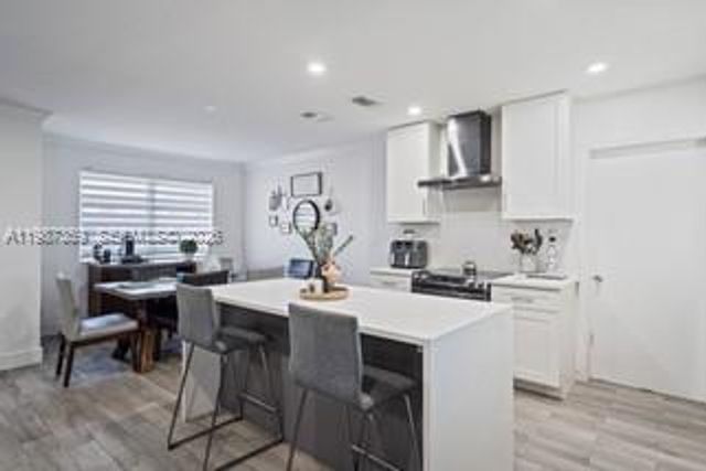 8461 NW 16th St 8461, Pembroke Pines, FL 33024