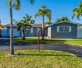 8461 NW 16th St 8461, Pembroke Pines, FL 33024