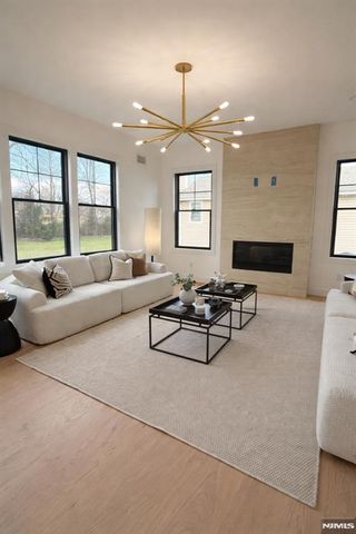 274 Cornwall Road, Glen Rock, NJ 07452