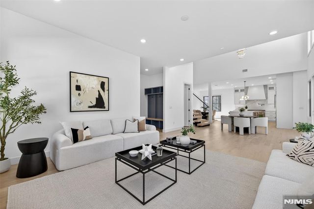 274 Cornwall Road, Glen Rock, NJ 07452