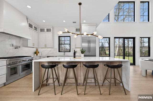 274 Cornwall Road, Glen Rock, NJ 07452