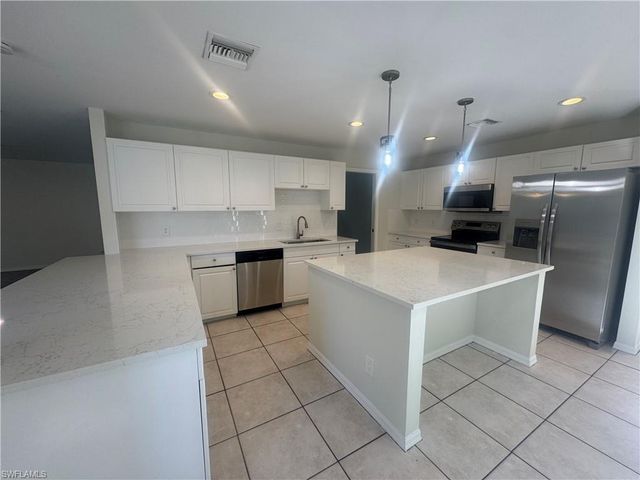 10650 Ragsdale ST, Bonita Springs, FL 34135