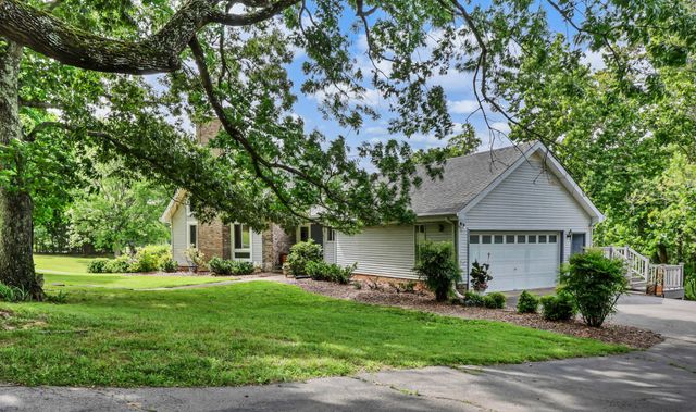 2100 Bearden Rd, Clarksville, TN 37043