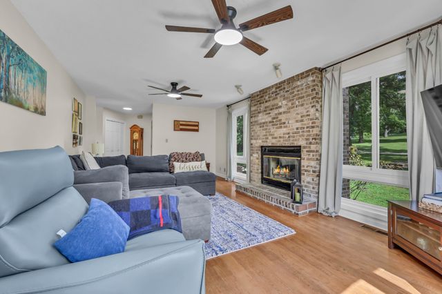 2100 Bearden Rd, Clarksville, TN 37043