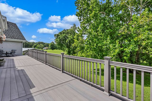 2100 Bearden Rd, Clarksville, TN 37043
