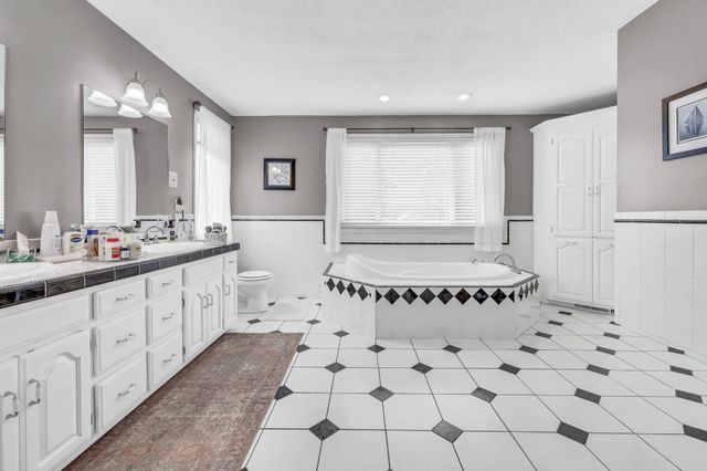 2100 Bearden Rd, Clarksville, TN 37043