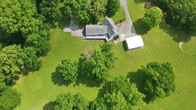 2100 Bearden Rd, Clarksville, TN 37043