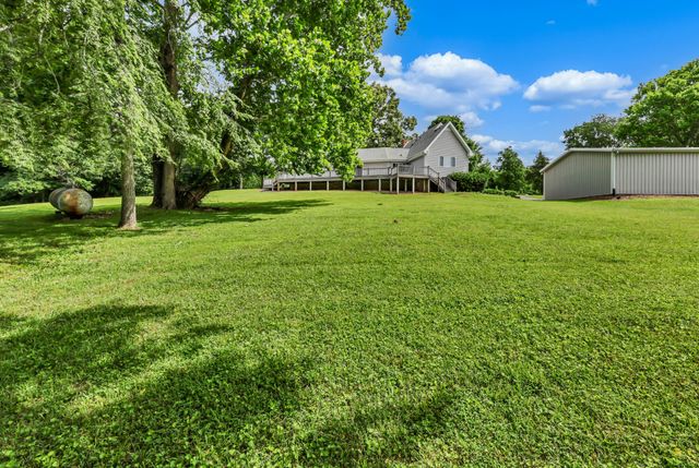 2100 Bearden Rd, Clarksville, TN 37043
