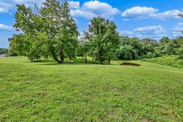 2100 Bearden Rd, Clarksville, TN 37043