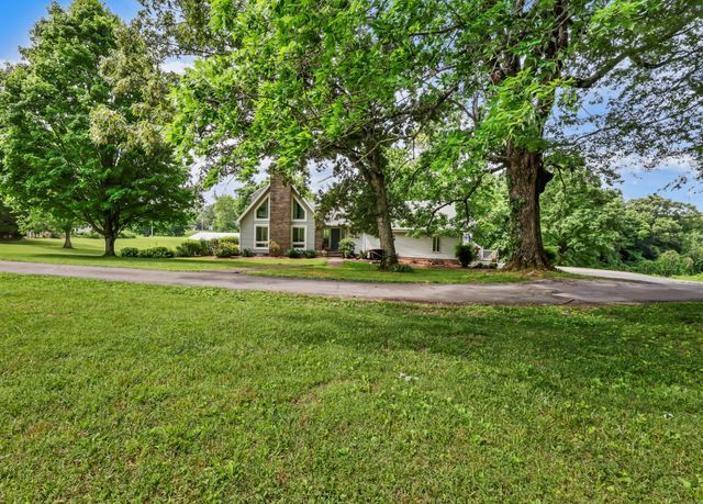 2100 Bearden Rd, Clarksville, TN 37043