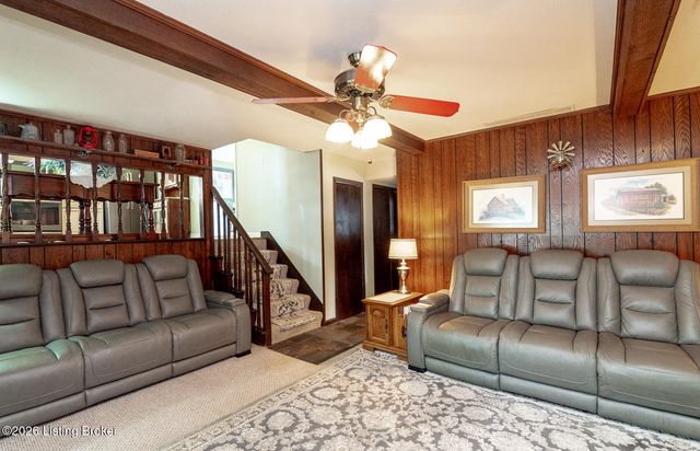 6522 Dunnlea Dr, Pewee Valley, KY 40056