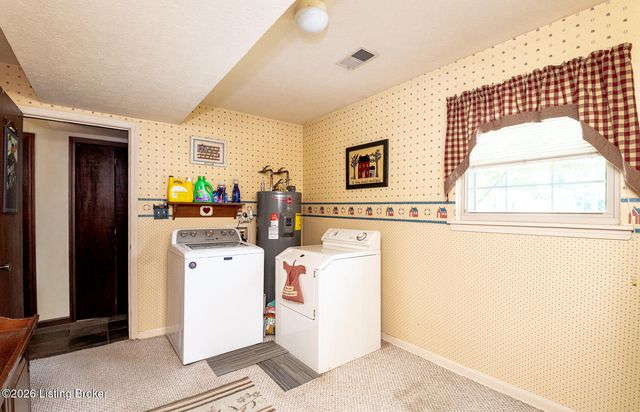 6522 Dunnlea Dr, Pewee Valley, KY 40056