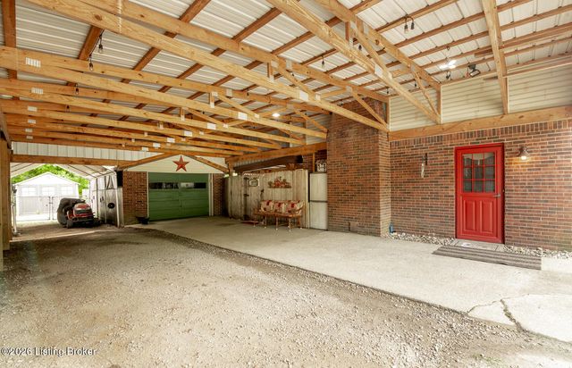 6522 Dunnlea Dr, Pewee Valley, KY 40056