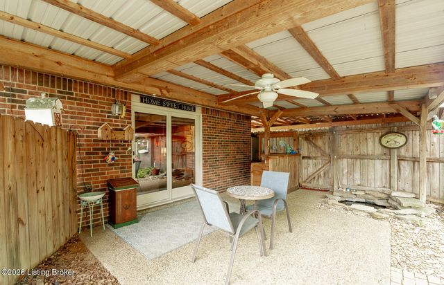 6522 Dunnlea Dr, Pewee Valley, KY 40056