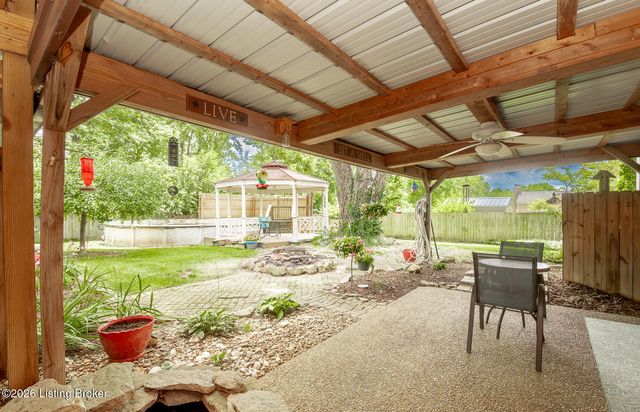 6522 Dunnlea Dr, Pewee Valley, KY 40056