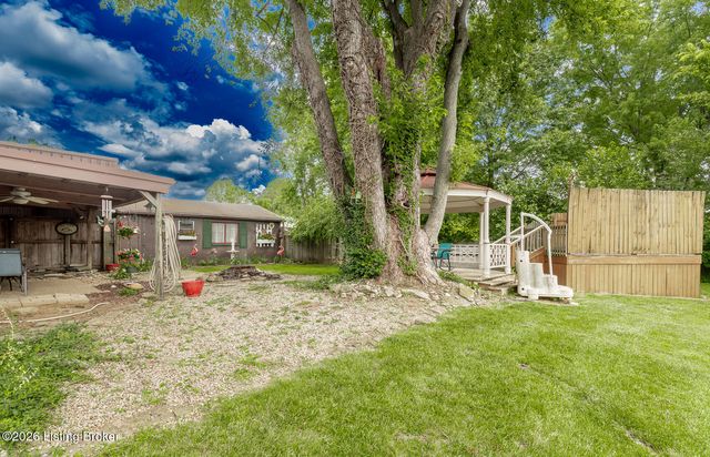 6522 Dunnlea Dr, Pewee Valley, KY 40056
