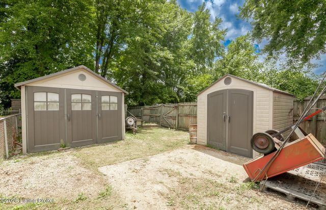 6522 Dunnlea Dr, Pewee Valley, KY 40056