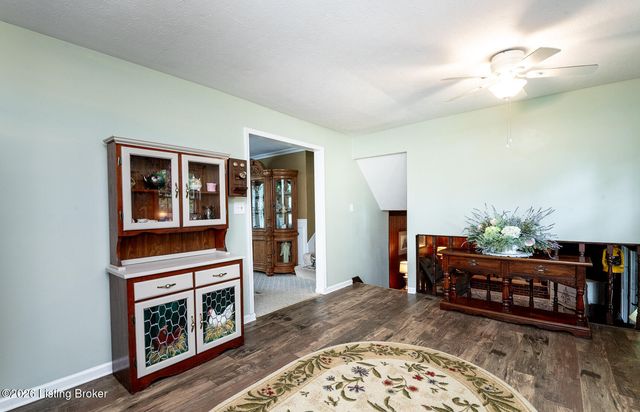 6522 Dunnlea Dr, Pewee Valley, KY 40056