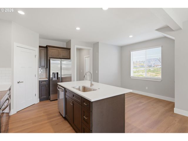 4003 Sw ROYAL Ave, Gresham, OR 97080