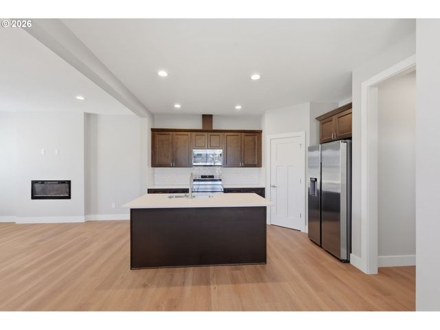 4003 Sw ROYAL Ave, Gresham, OR 97080