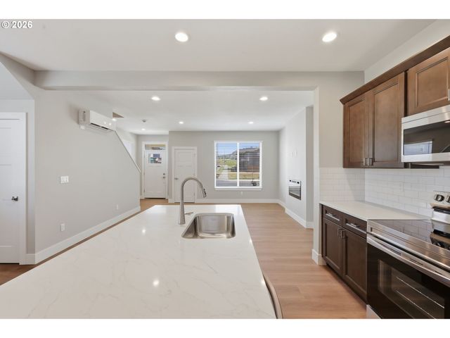 4003 Sw ROYAL Ave, Gresham, OR 97080