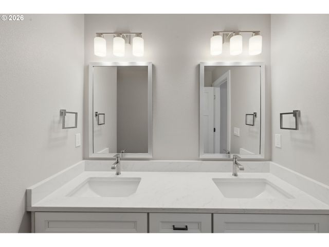 4003 Sw ROYAL Ave, Gresham, OR 97080