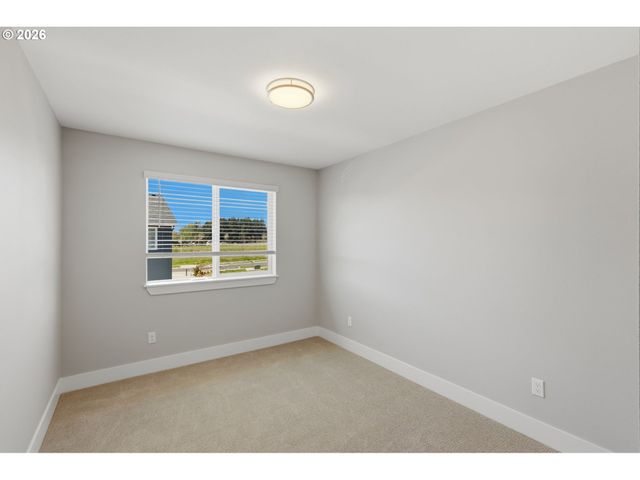 4003 Sw ROYAL Ave, Gresham, OR 97080