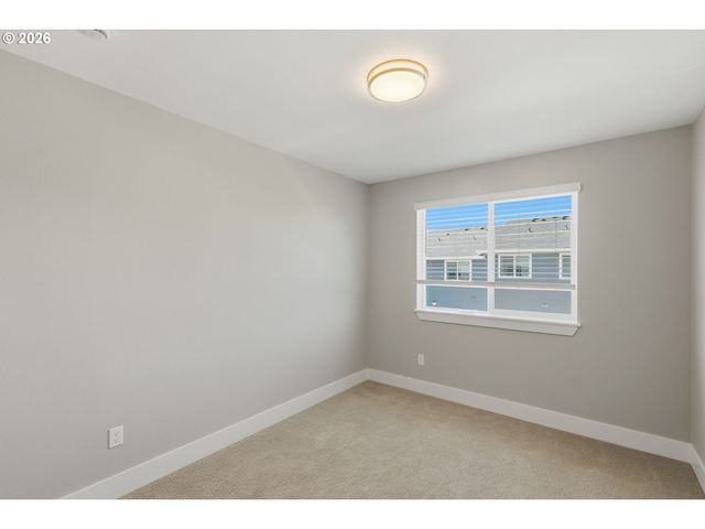 4003 Sw ROYAL Ave, Gresham, OR 97080