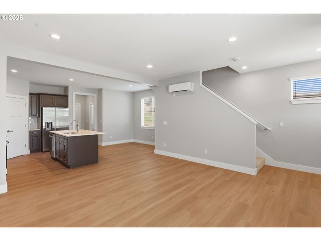 4003 Sw ROYAL Ave, Gresham, OR 97080