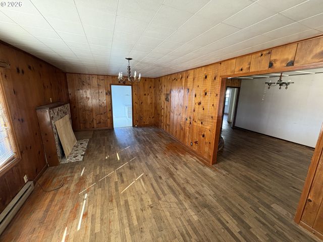 740 14TH St, Springfield, OR 97477