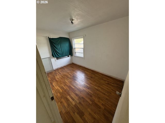 740 14TH St, Springfield, OR 97477
